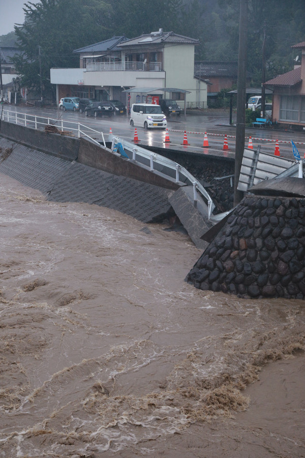 日本熊本暴雨已致22人死亡10人失踪,政府急招自卫队救援