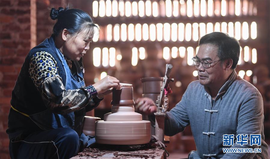 【图片故事】陆景平:四十余年陶艺路