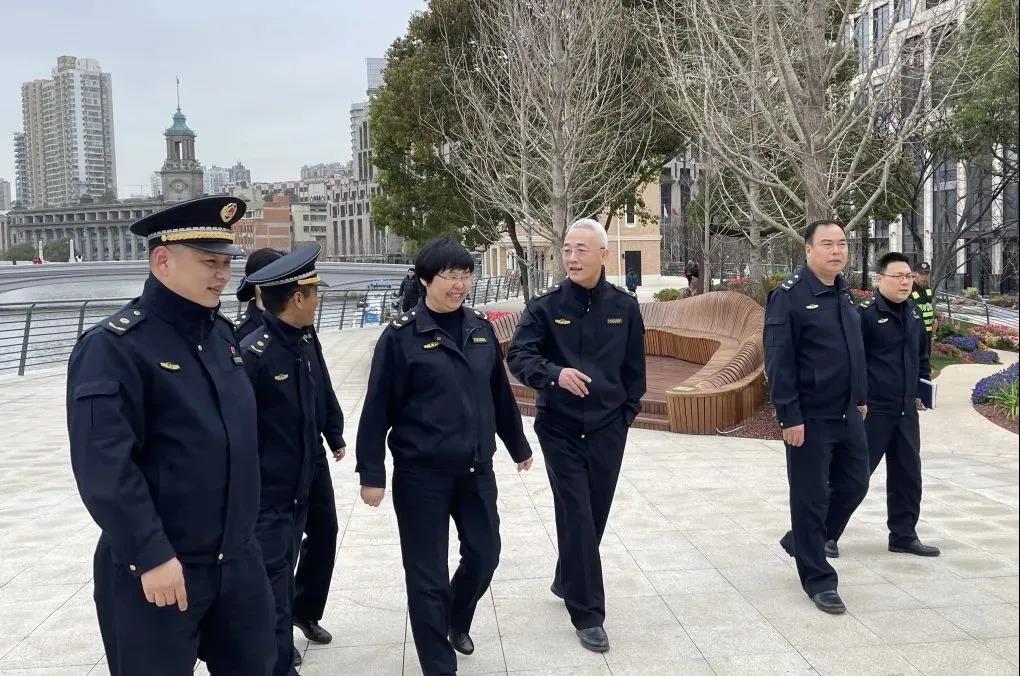 在随后的督导调研会上,虹口区局党组书记,局长刘阳围绕城市精细化