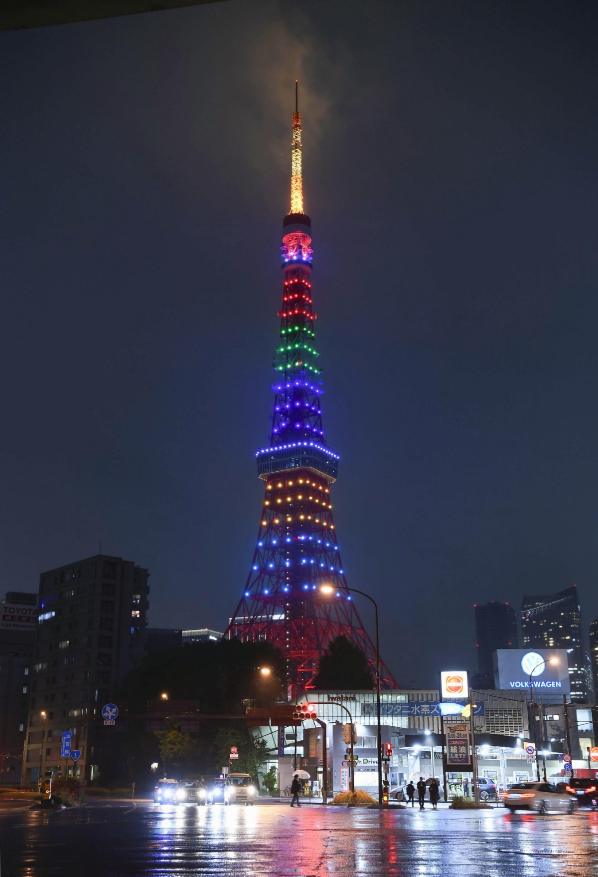 东京奥运会倒计时100天 东京地标建筑亮灯