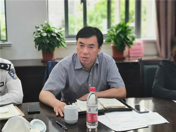 普陀区委常委,政法委书记张伟赴普陀区调研校园及周边