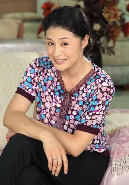 《乡村爱情故事》中高人气角色"谢大脚"的饰演者,著名演员于月仙被传