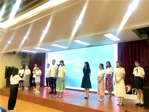 王心洁 学科导师:金慧 德育导师:戴文瑾 陈鑫 学科导师:张锦花 德育