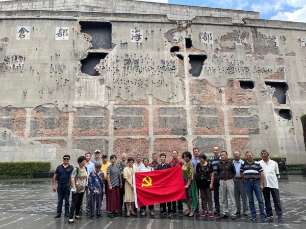 四行仓库保卫战"为基本陈列,展示在抗日民族统一战线旗帜下和全面抗战