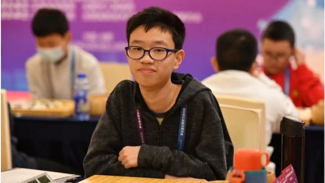 “暑假大练兵”起作用了！13岁上海少年夺智运会五子棋少年男子个人赛冠军