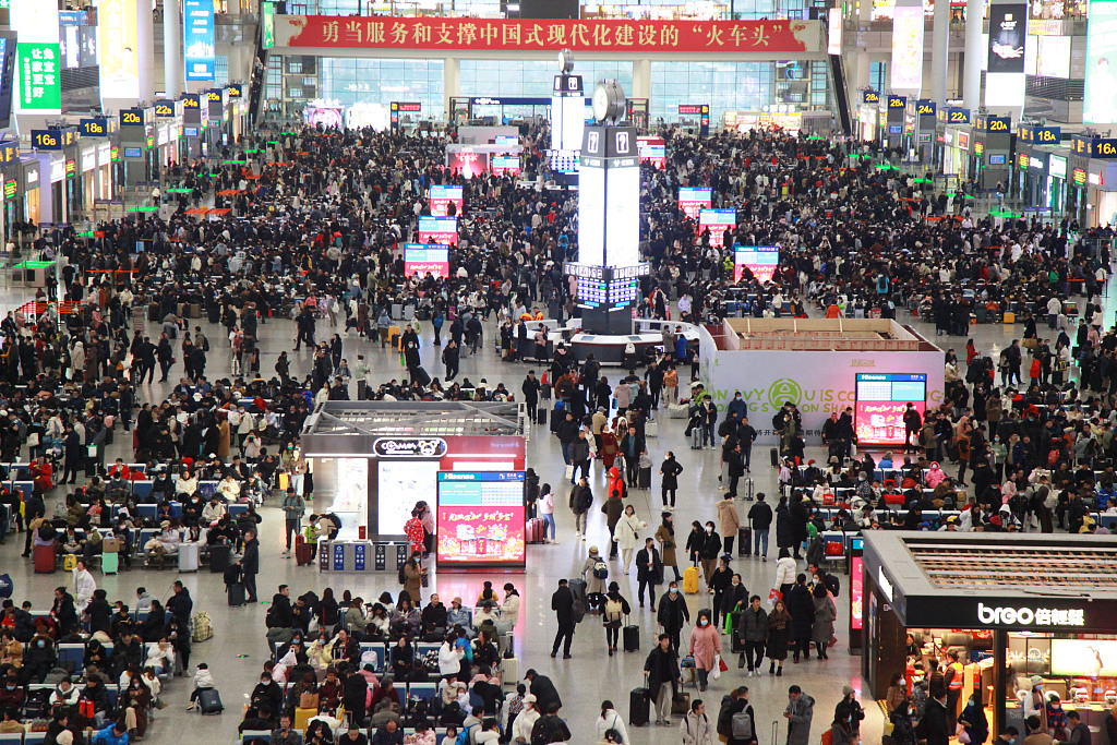 铁路上海站春运预计发送旅客超1400万人，大幅增加东北方向运能