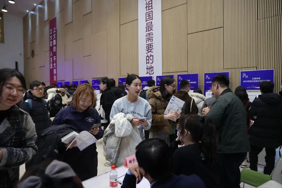 上海徐汇区委书记带队赴清华北大招聘：急需人工智能、大模型人才