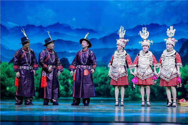 让公益融入艺术苗侗民族歌舞表演走进上海社区