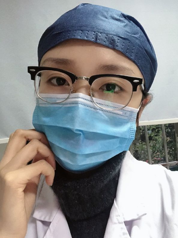 但这次疫情来临之后,陈佳莹上下班的时间全都被挤满.
