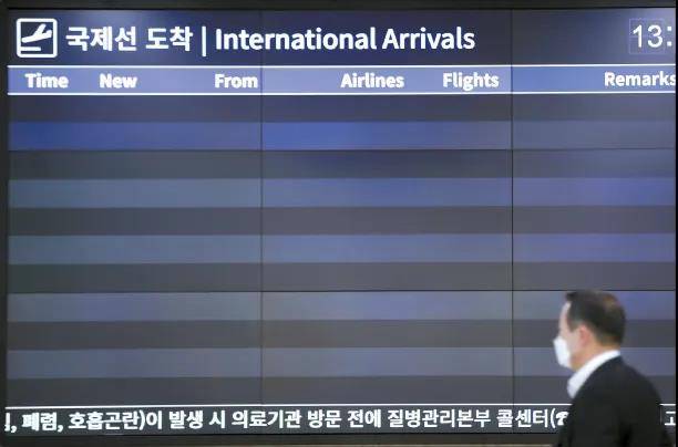 △3 月 12 日的韩国金浦机场国际航站楼。40 年来第一次没有进出港航班。图片来源 | 韩联社