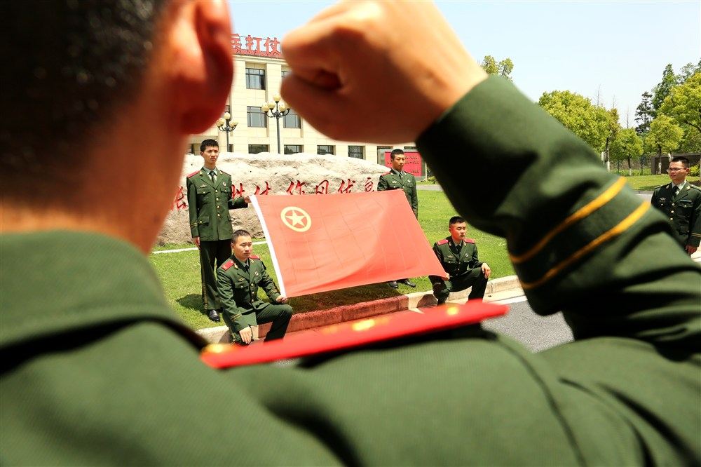 傳承五四精神 重溫入團誓詞 這群兵是綻放在皖南山區的五月花海