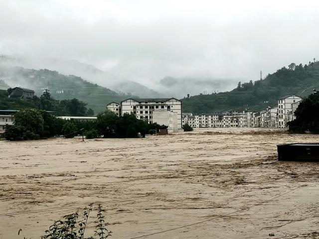 纵相新闻|暴雨侵袭下的南方：一图读懂六月洪灾