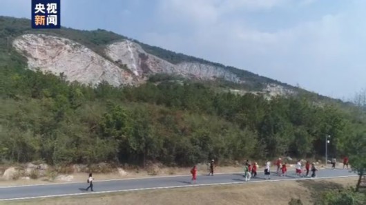 央视网|走向我们的小康生活丨江苏南京：还青山绿水 造金山银山