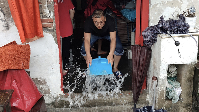 上观新闻|曾因一场雨淹8000户，过去是上海重灾区，今天在暴雨中他们还好吗？