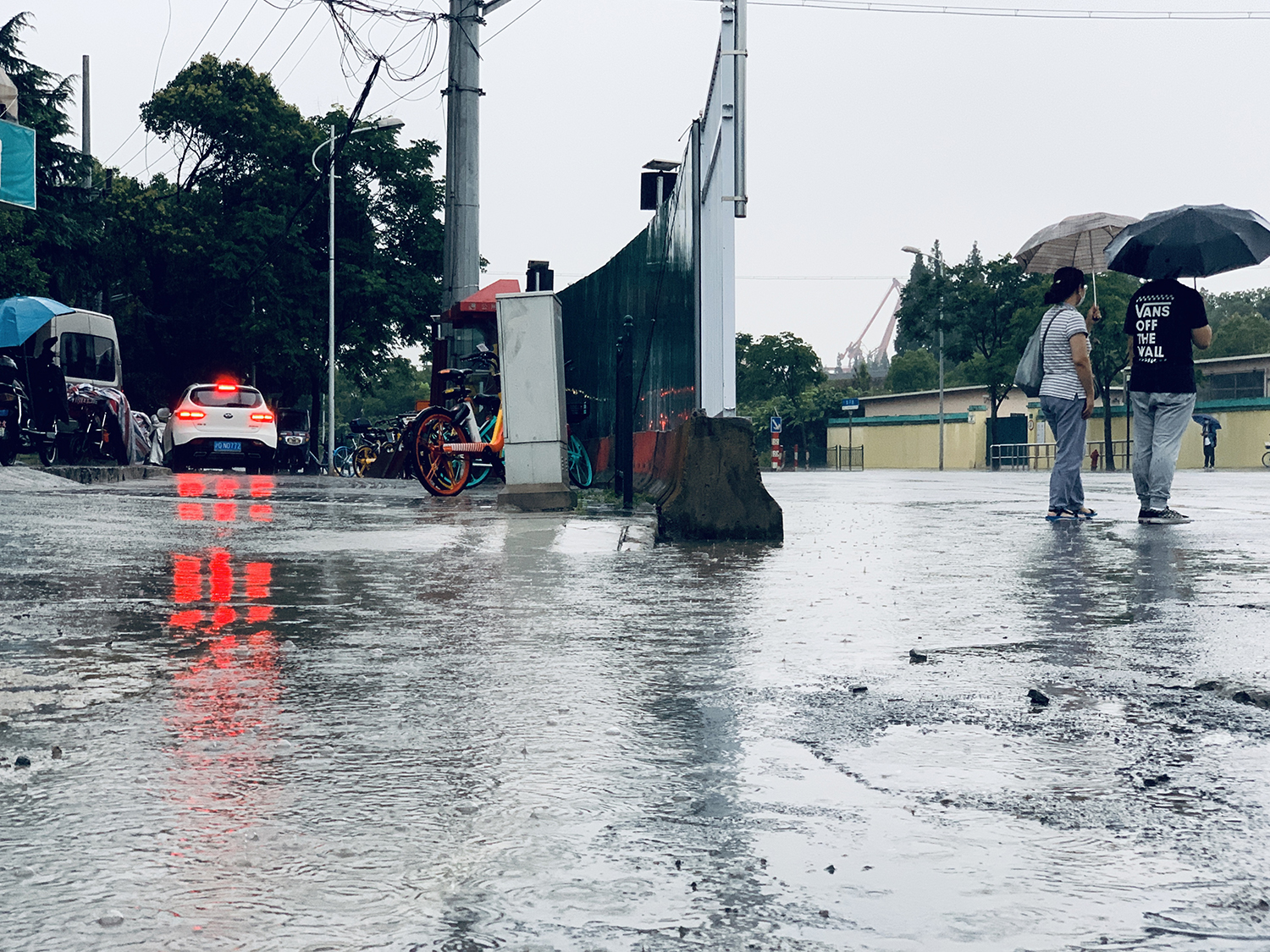 上观新闻|曾因一场雨淹8000户，过去是上海重灾区，今天在暴雨中他们还好吗？