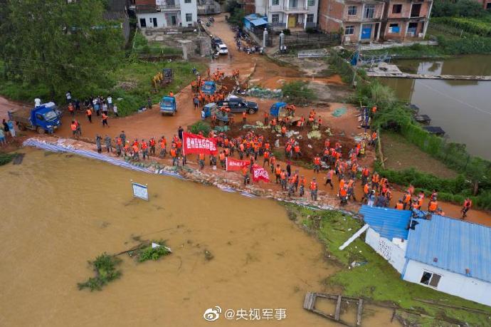 央视军事|驰援！鄱阳湖沿线已集结兵力数千人