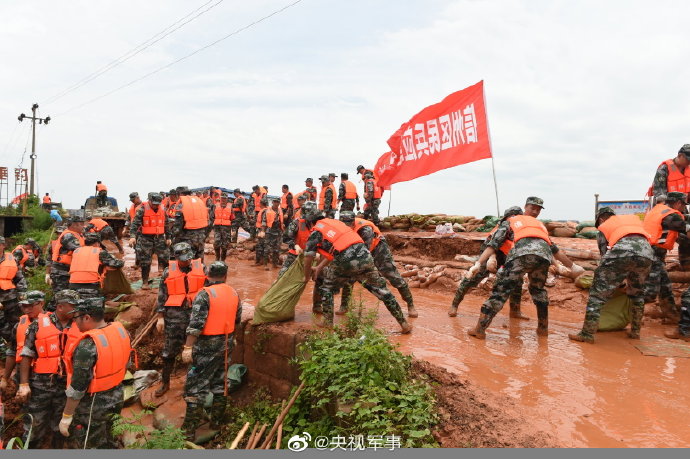 央视军事|驰援！鄱阳湖沿线已集结兵力数千人