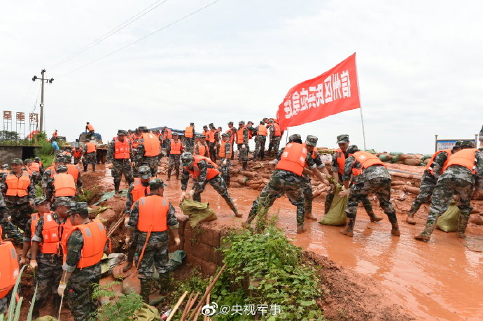 央视军事|驰援！鄱阳湖沿线已集结兵力数千人