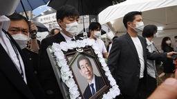 首尔市长出殡时举报他性骚扰的女秘书突然发声
