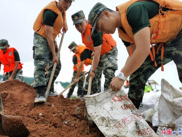 中国网|水位破历史峰值,武警官兵全力应急!