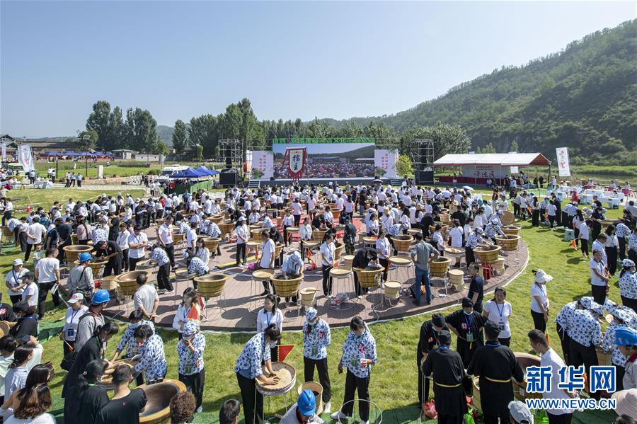 新华网|飞岭村：一个小山村的华丽转身