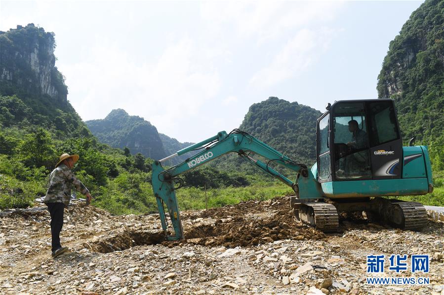 （脱贫攻坚·扶贫印记）（3）小村“工程哥”黄大气