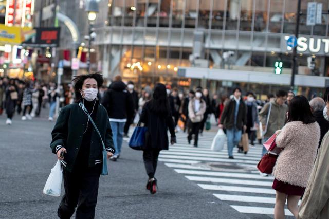 纵相新闻|日本新冠确诊突破3万，“奥运小长假”出游激增恐扩散疫情