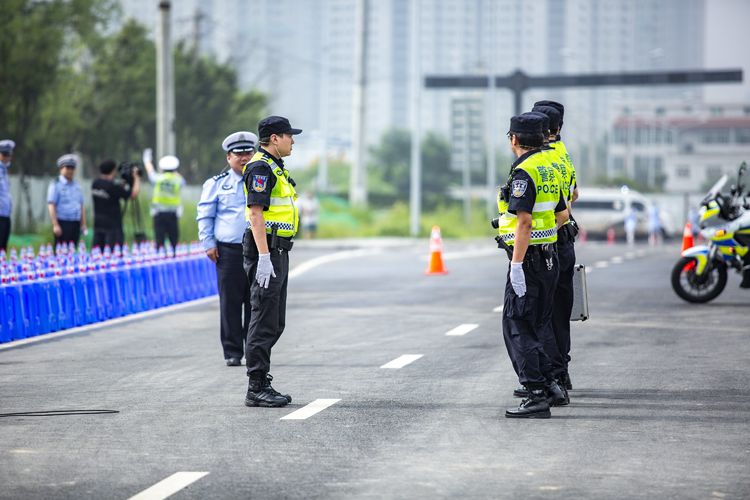 人民日报客户端陕西频道|空地一体应急救援，这场演练燃爆了