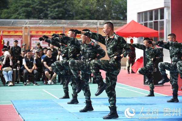 人民日报客户端贵州频道|八·一，共叙军民鱼水情