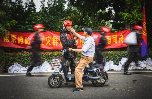 中华人民共和国应急管理部|这十八个瞬间 或许可以一窥他们冲锋的身影