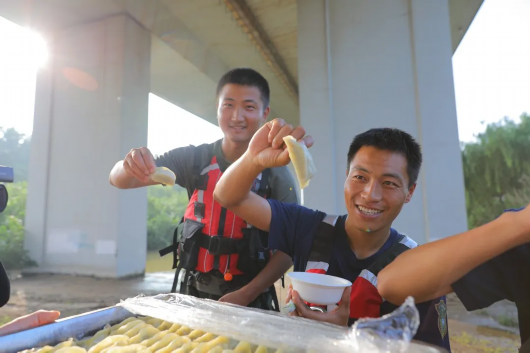 中华人民共和国应急管理部|这十八个瞬间 或许可以一窥他们冲锋的身影