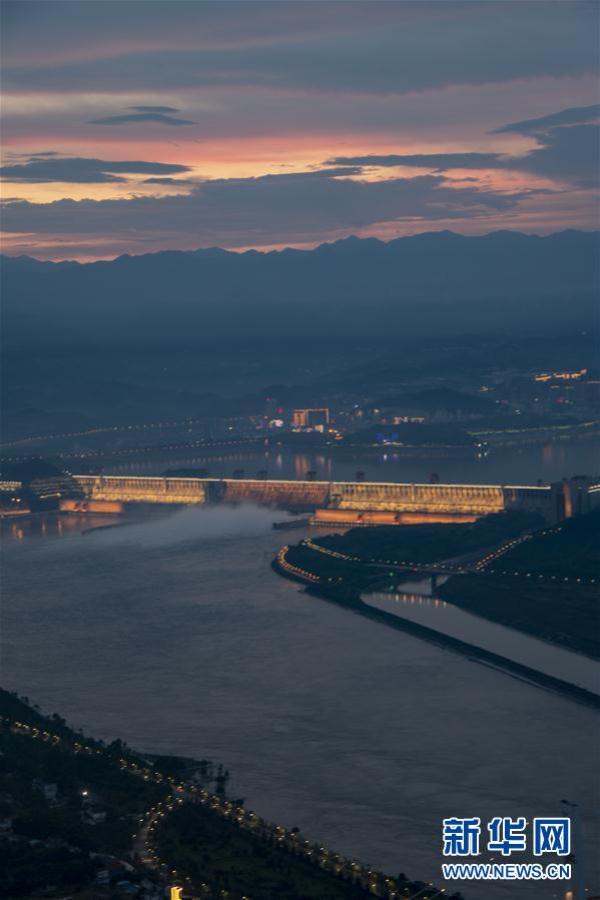 新华网|三峡工程夜色美[组图]