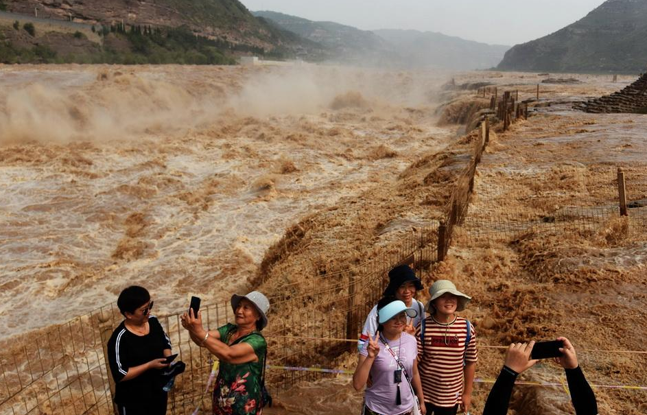 央视新闻|每秒流量超2700立方米，黄河壶口瀑布现入汛以来最大流量