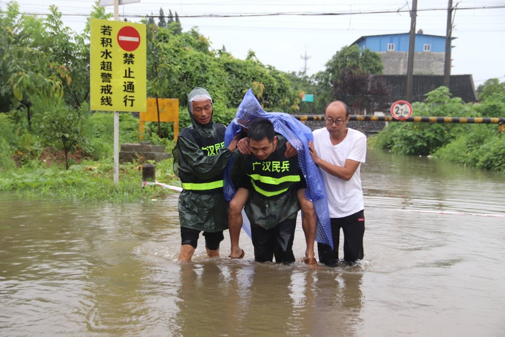 川报观察|出动1500余人次、舟艇40余艘 广汉民兵转移受灾群众2800余人