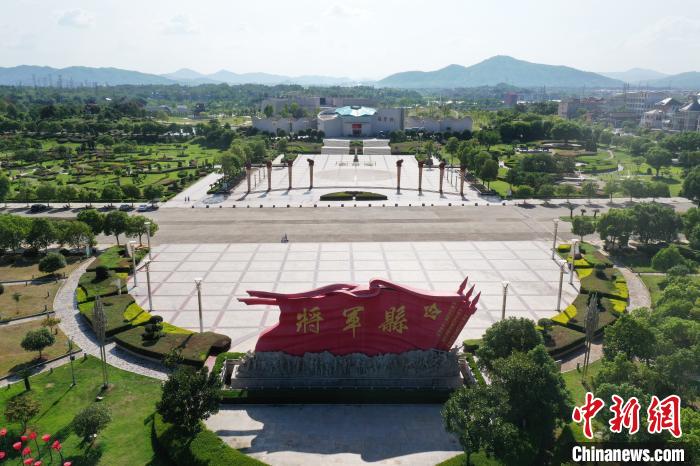 中国新闻网|昌赣高铁助力江西兴国老区经济快发展、生活奔小康