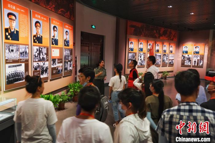 中国新闻网|昌赣高铁助力江西兴国老区经济快发展、生活奔小康