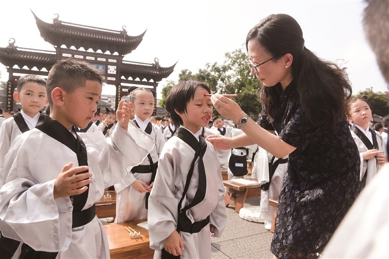 新华日报|多方护航，全省中小学开启新学期