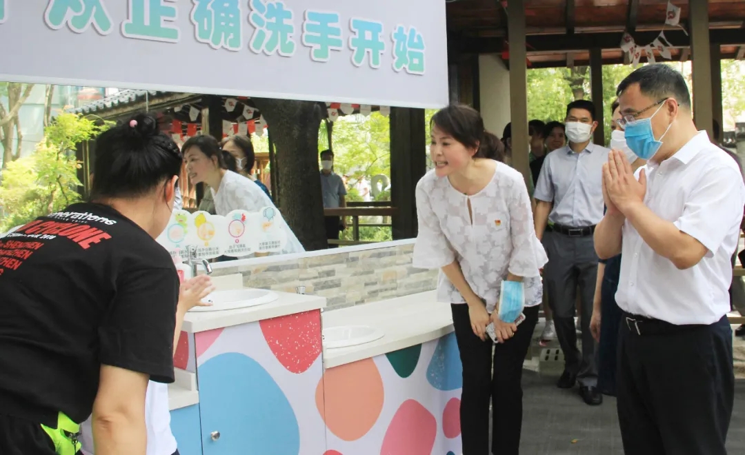 上海闵行|上海首家AI食堂、好多新校舍……开学第一天，区长还关注了什么？