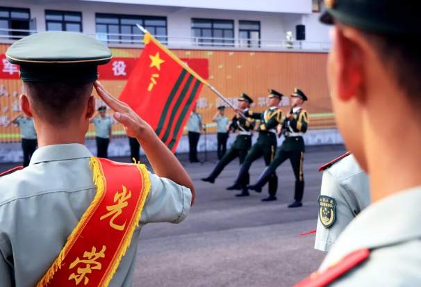 解放军报微信公号|祝福你，老兵！