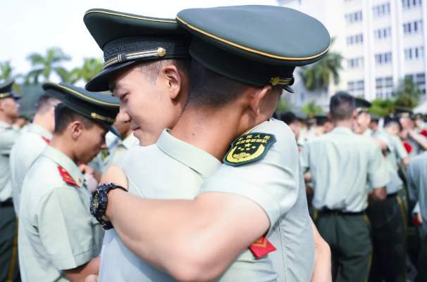 解放军报微信公号|祝福你，老兵！