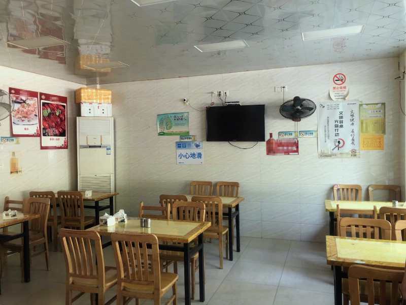 文汇报|烧烤店1晚6起打架斗殴创纪录，民警一个建议恢复安宁