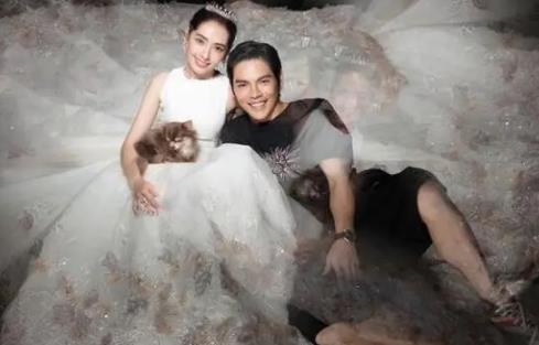 向佐回应无法陪妻子待产，谈育儿称郭碧婷是严母