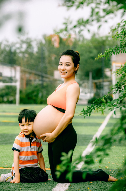 凤凰娱乐|王弢回忆与刘璇四次婚礼，老婆挺孕肚录节目险流产