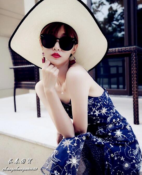 凤凰娱乐|巩汉林29岁儿媳近照曝光：清纯靓丽 大秀好身材