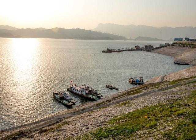 China Daily|Sichuan to bar fishing on Yangtze River
