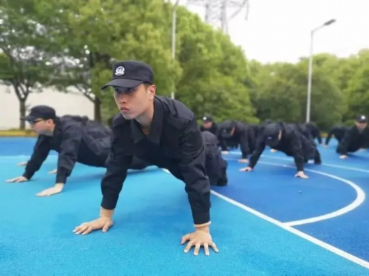 上海宝山|他们像警察，又不是警察。今后，表现优秀的辅警也有机会晋升为警察！