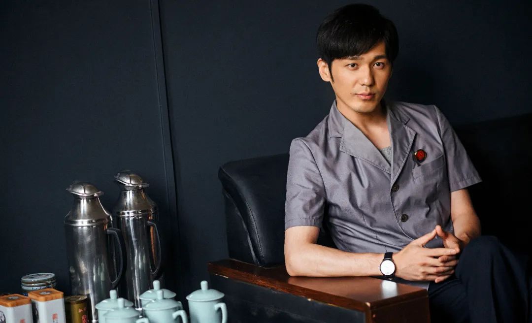 正义网:《沉默的真相》中检察官江阳的制服穿错了吗?