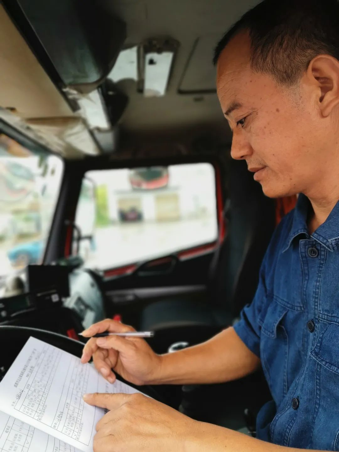 交通运输部|“我应该会一直开下去，开到退休吧”