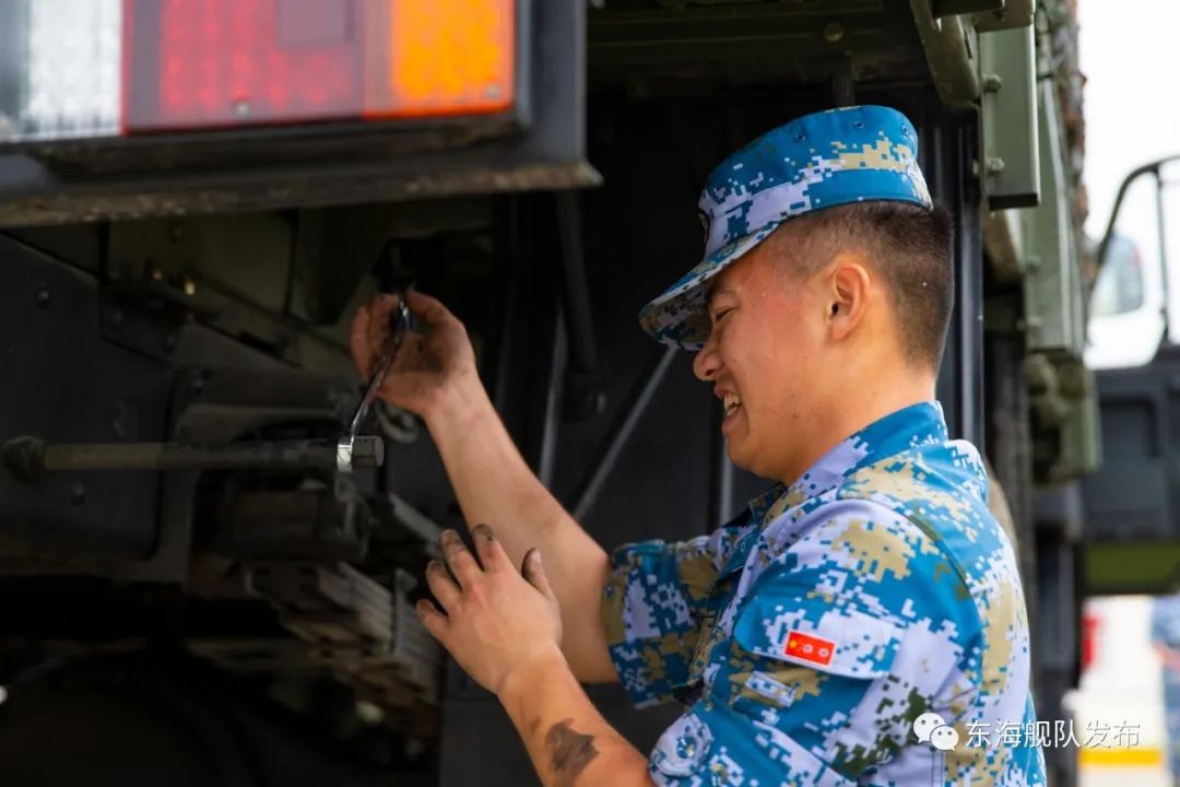 东海舰队发布|汽车兵有多牛?这场“排位赛”告诉你