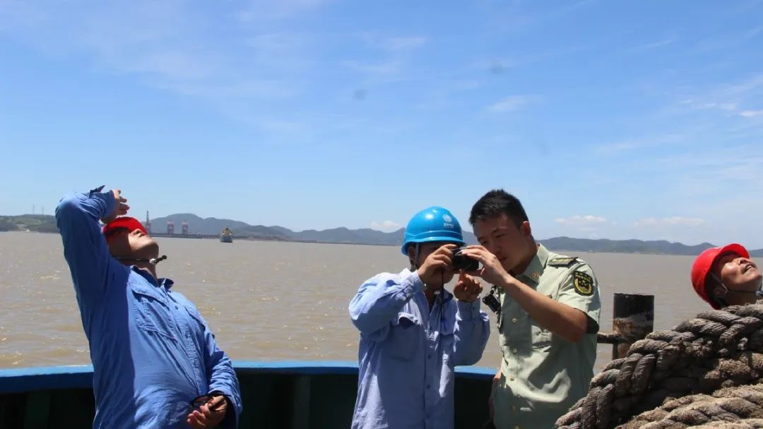 中国海警|海上电力线路受损&#xA0;&#xA0;浙江海警成功调解